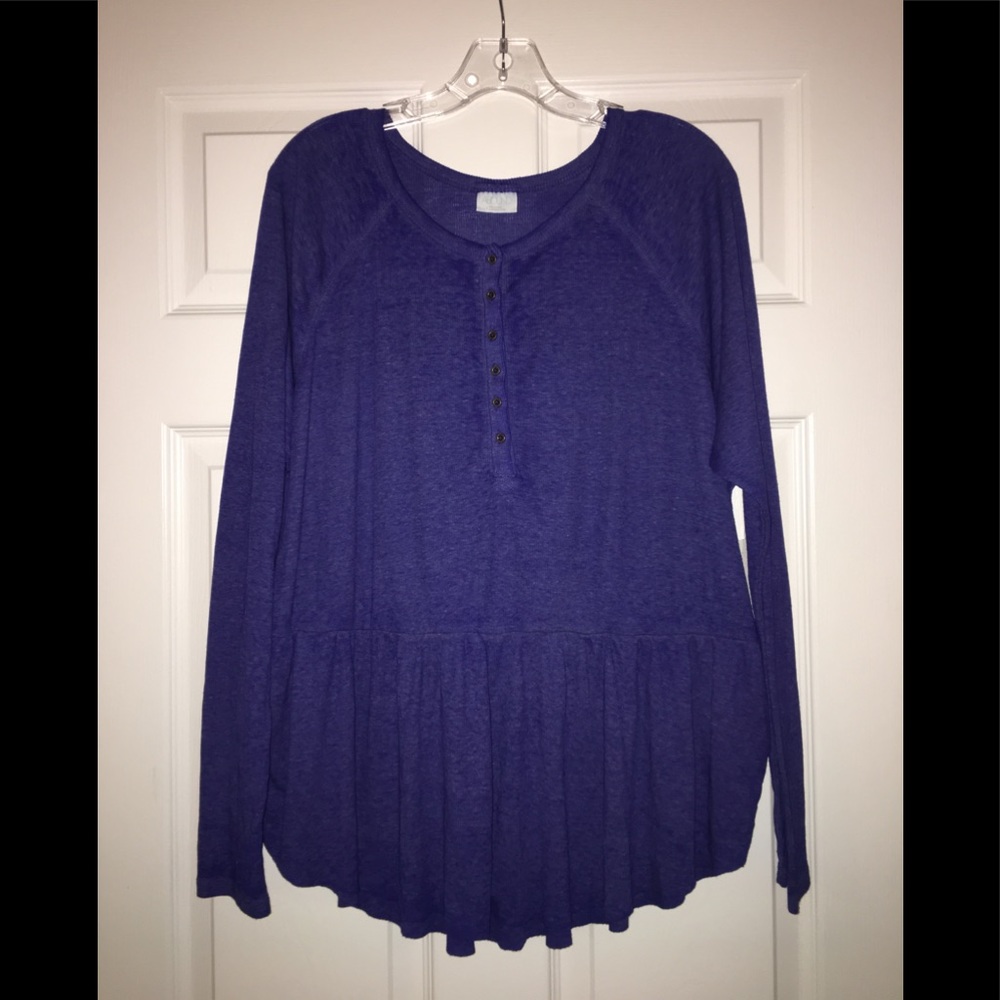 ABOUND Top NWT Large